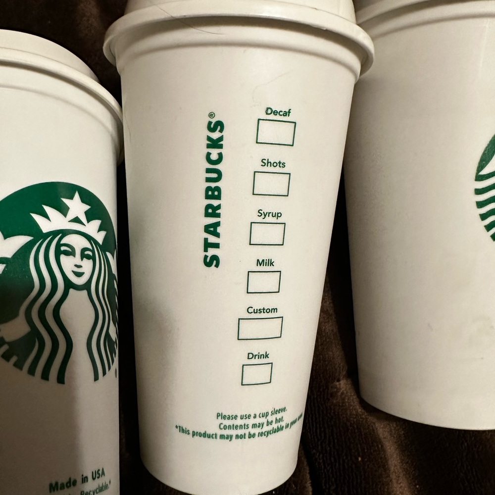 4 New Starbucks plasticsric 16 oz cups with lids. - Picture 3 of 3